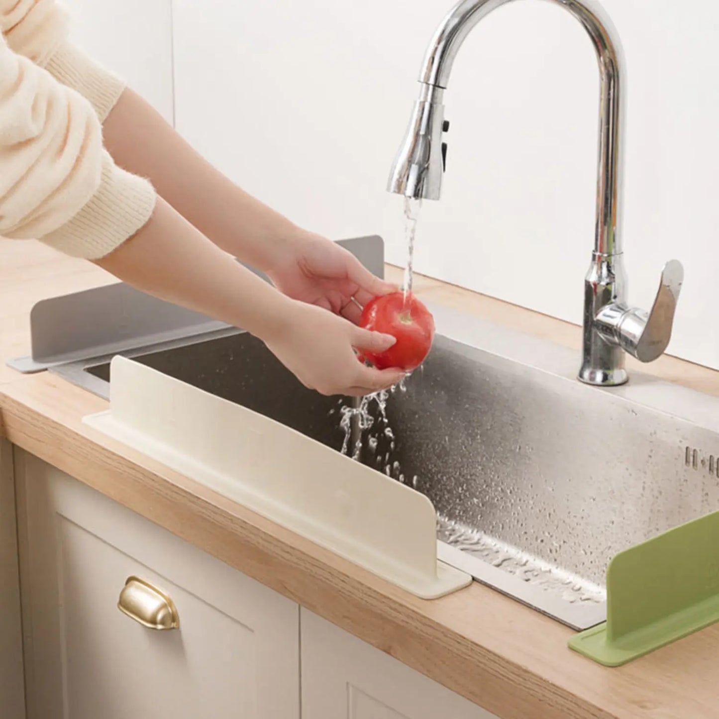Modern Design Silicone Suction Cup Water Barrier Kitchen Sink Splash Guard for Wash Basin
